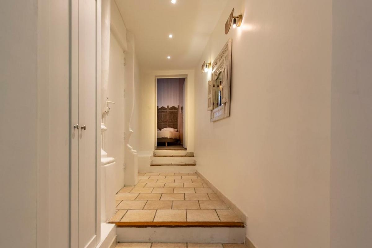 Proche Du Cours Saleya Et De La Plage, Dans Le Vieux Nice, Spacieux Et Climatise Apartment Nizza