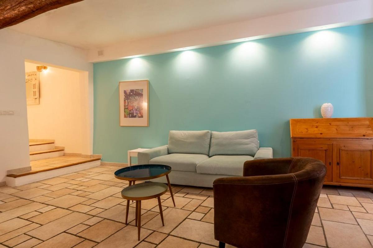 Apartment Proche Du Cours Saleya Et De La Plage, Dans Le Vieux Nice, Spacieux Et Climatise